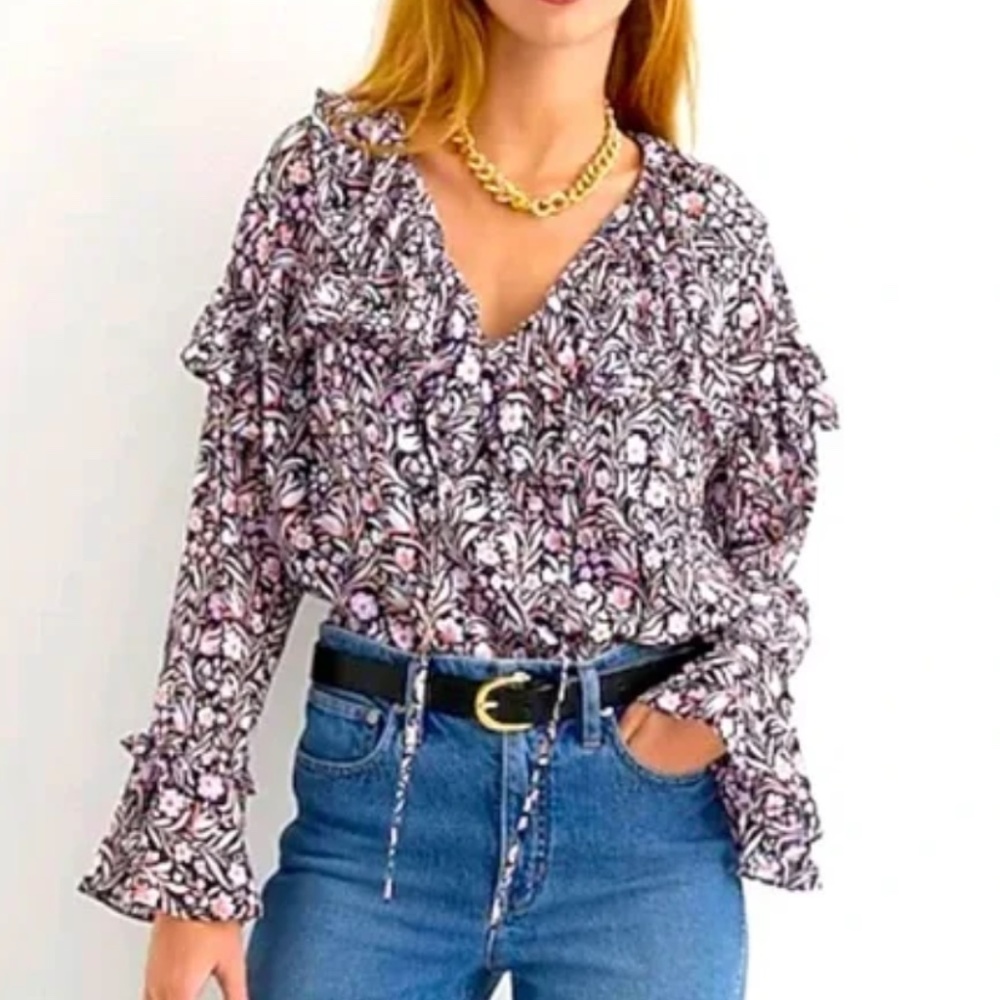 NWT! Bell sleeve Ruffle crinkle chiffon top